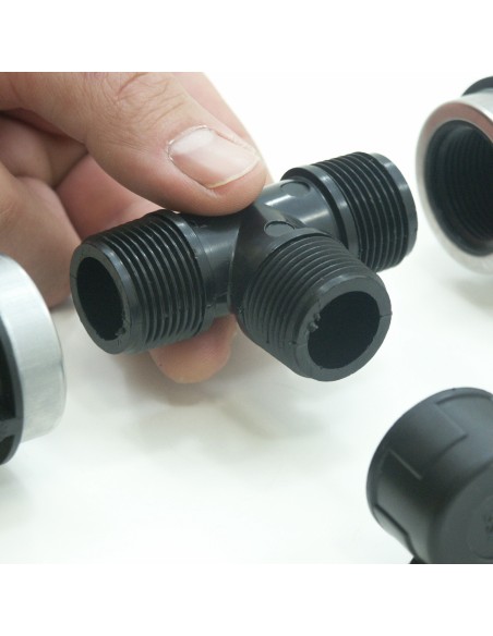Te de polietileno con roscas macho iguales - S&M Garden