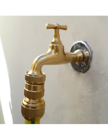 Grifo regulable de latón con toma para manguera | S&M Garden